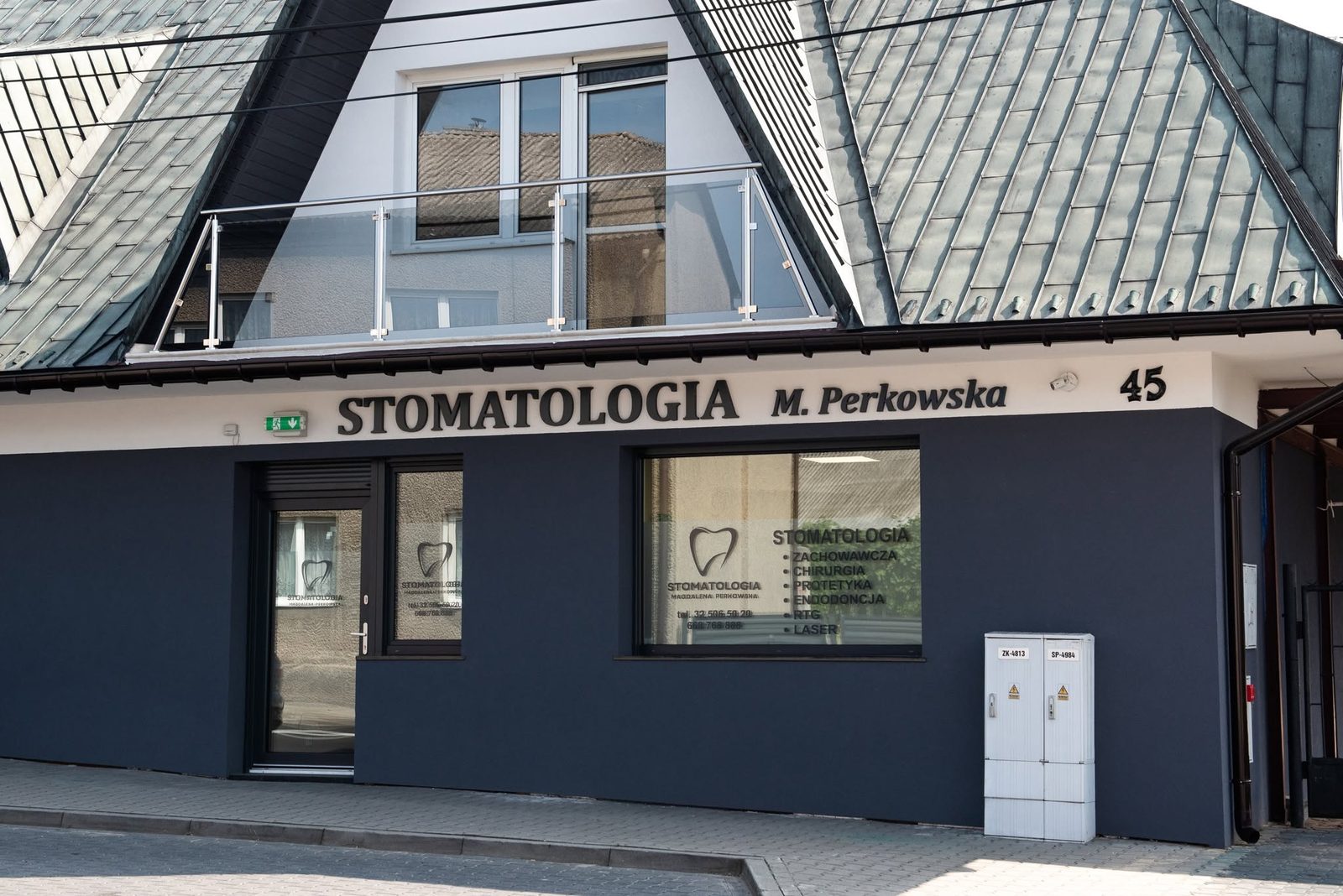Zewnętrzna część gabinetu stomatologicznego w Ogrodzieńcu